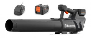 Souffleur à main HUSQVARNA Aspire B8X-P4A avec une batterie P4A 18-B72 et avec un chargeur P4A 18-C70